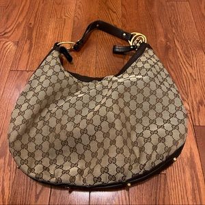 Gucci shoulder bag (make me an offer 🤗)